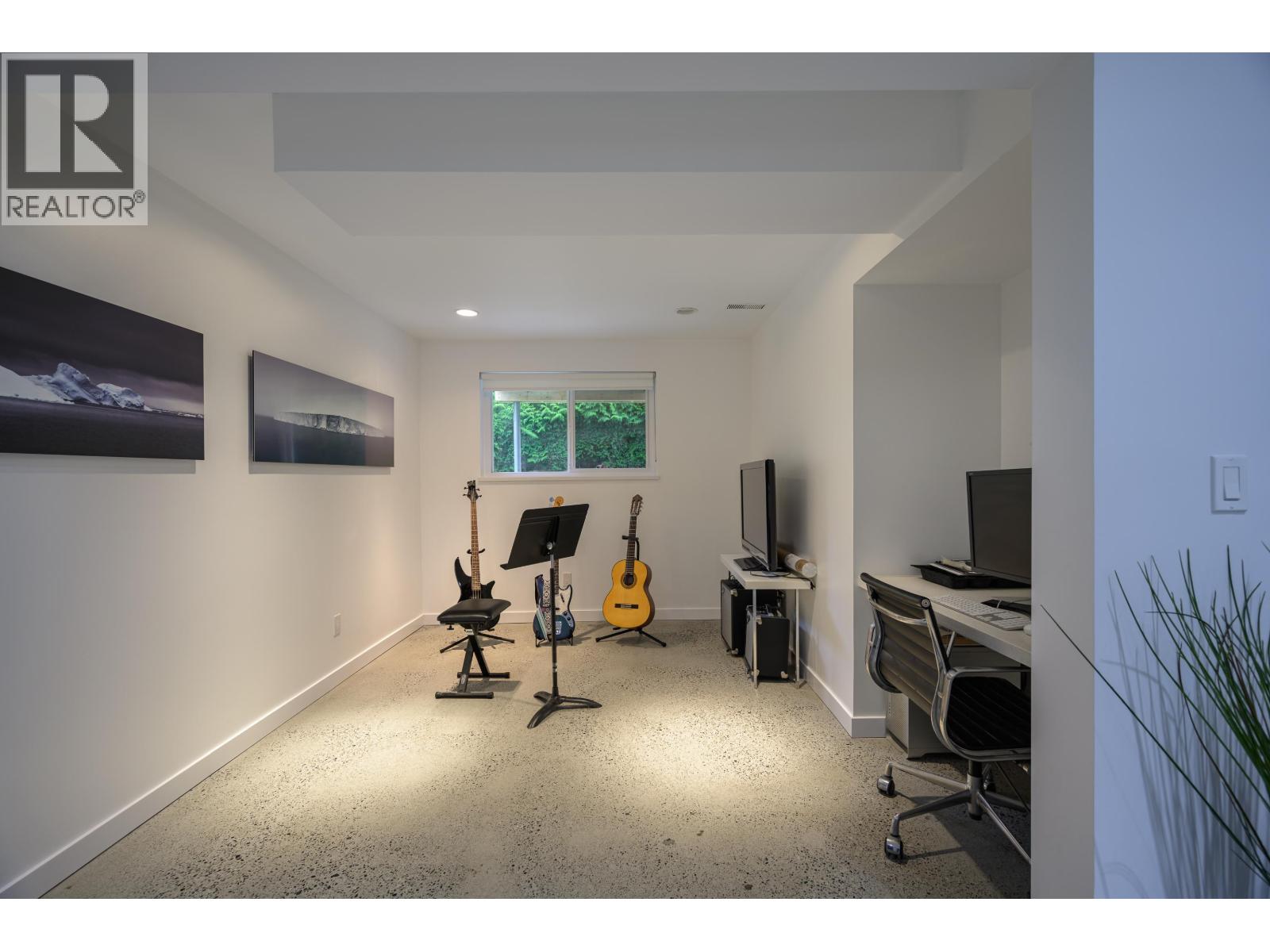 4434 52A Street, Ladner