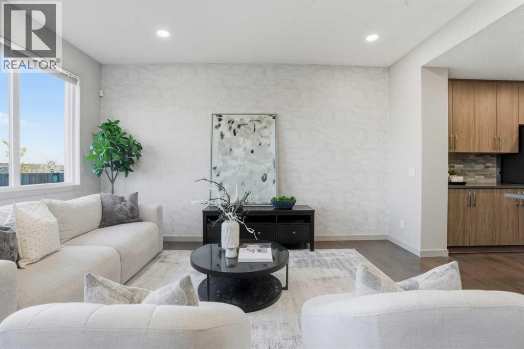 Single Family House for Sale in  Evanscrest Way NW Evanston Calgary 