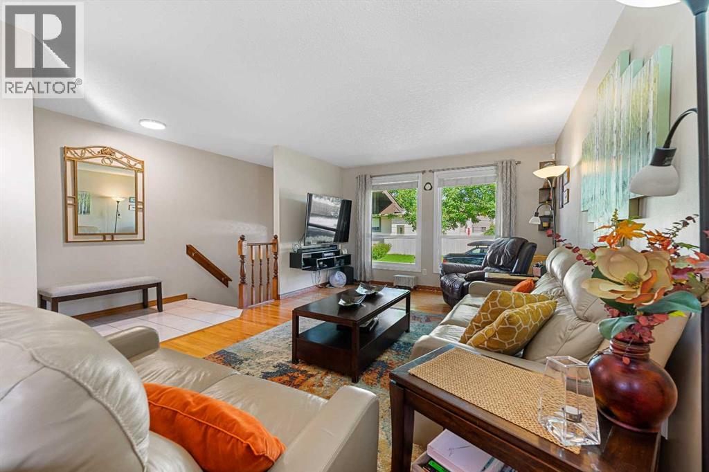 Single Family House 4 Level for Sale in  Bernard Court NW Beddington Heights Calgary 