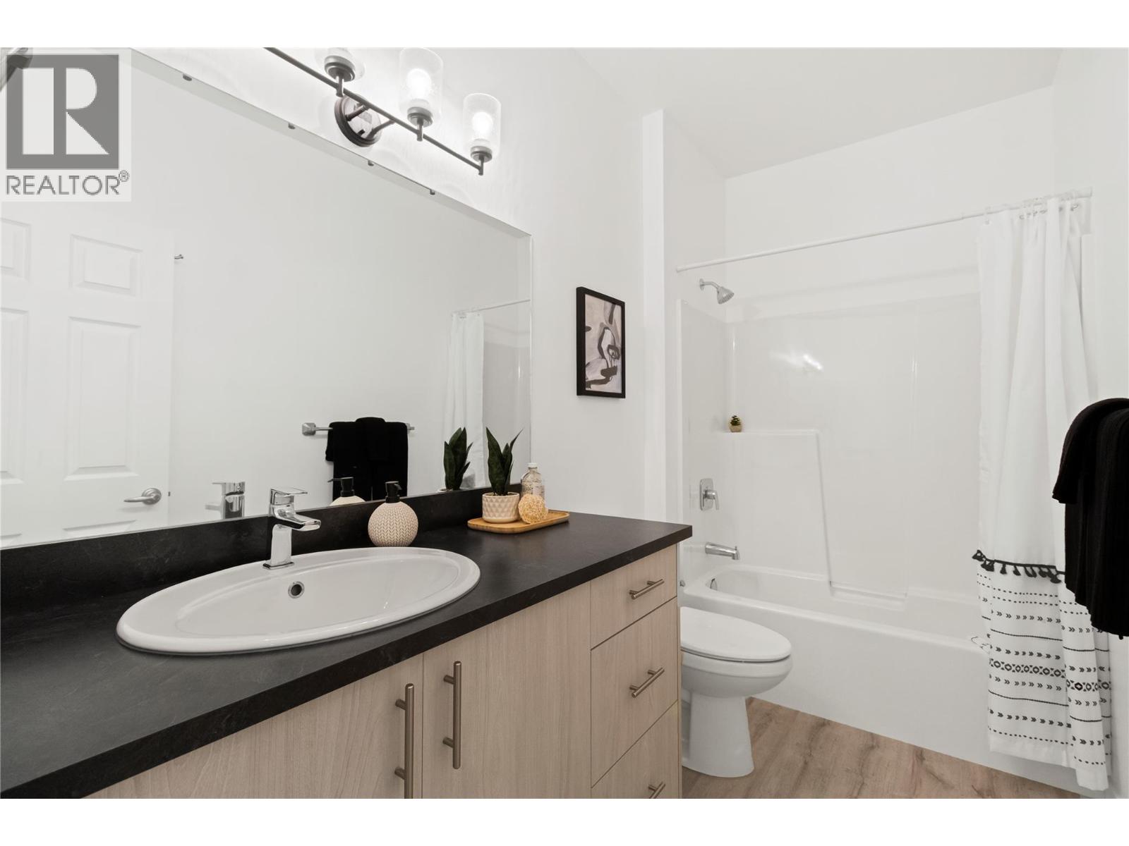  2868 Golf Course Drive, Blind Bay