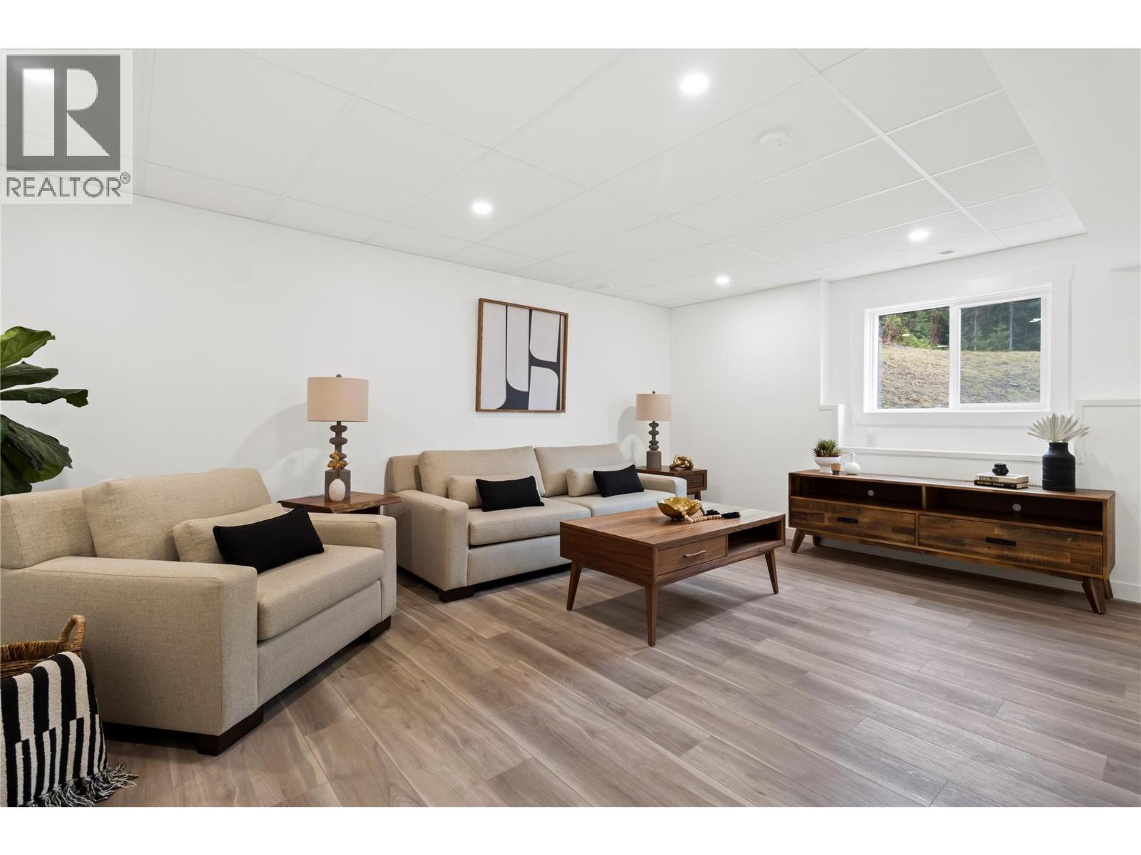  2868 Golf Course Drive, Blind Bay