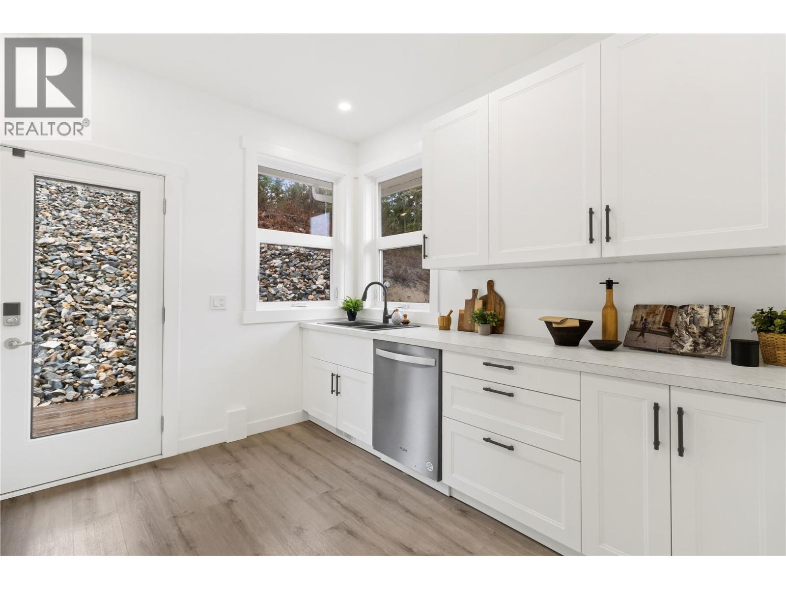  2868 Golf Course Drive, Blind Bay