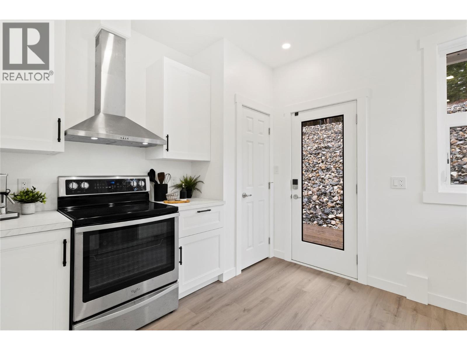  2868 Golf Course Drive, Blind Bay