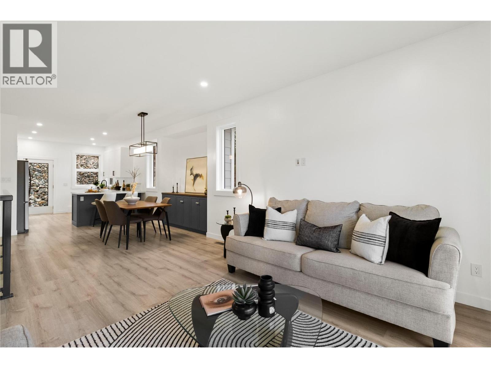  2868 Golf Course Drive, Blind Bay