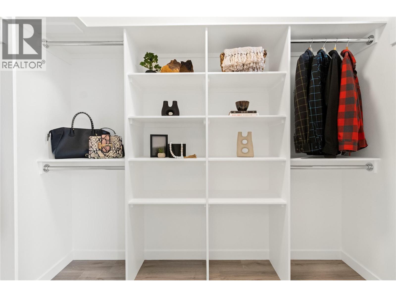  2868 Golf Course Drive, Blind Bay