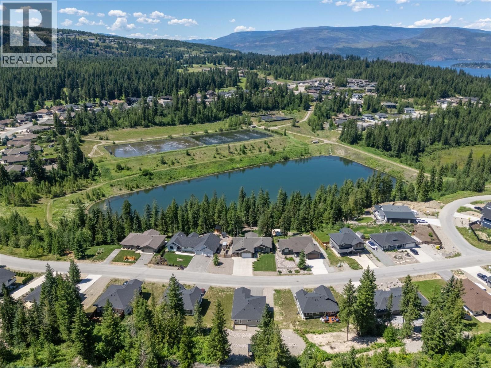  2868 Golf Course Drive, Blind Bay