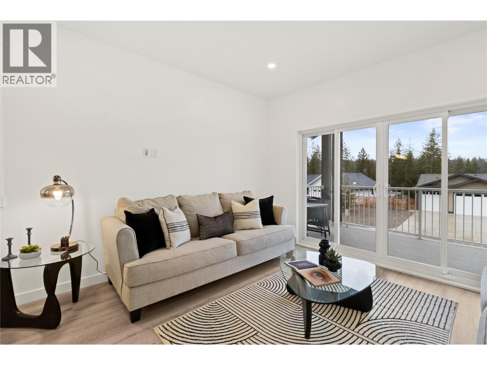  2868 Golf Course Drive, Blind Bay