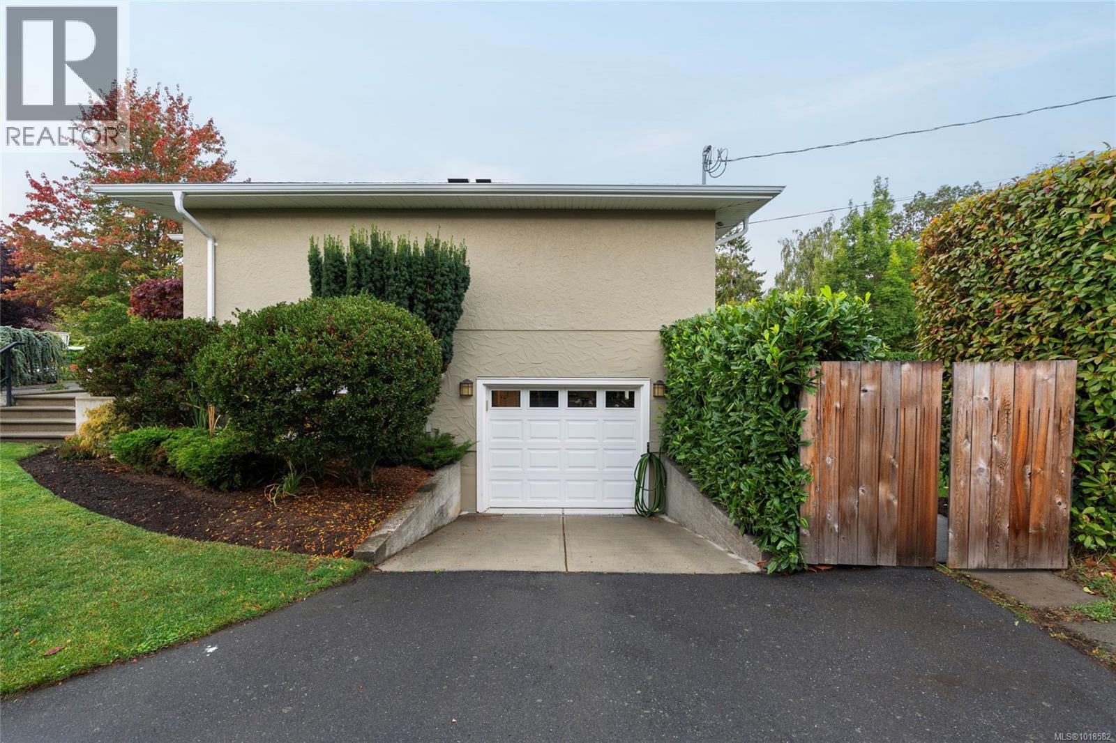 2248 Pacific Avenue, Oak Bay