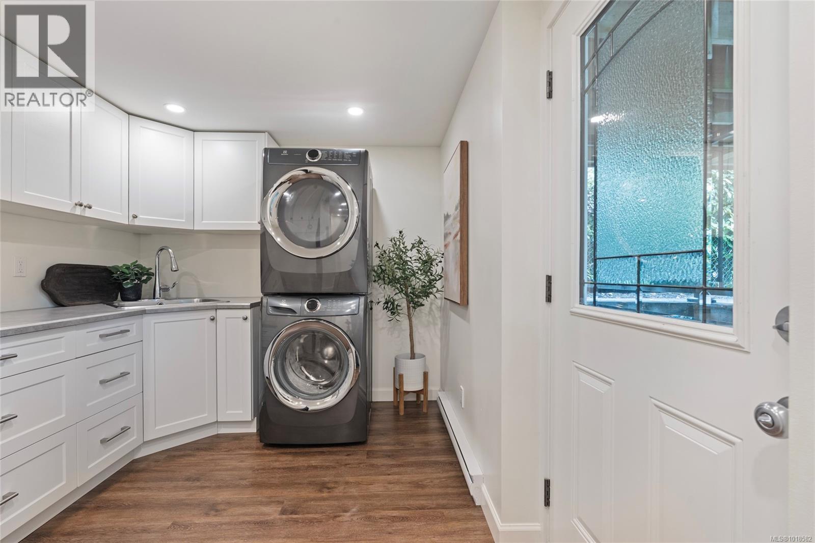 2248 Pacific Avenue, Oak Bay