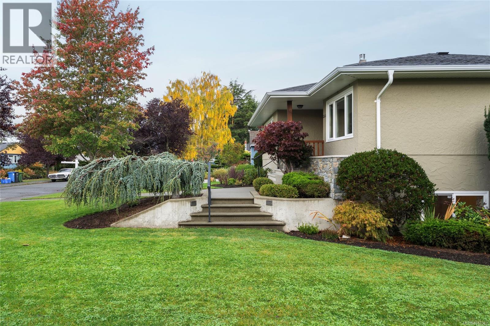 2248 Pacific Avenue, Oak Bay