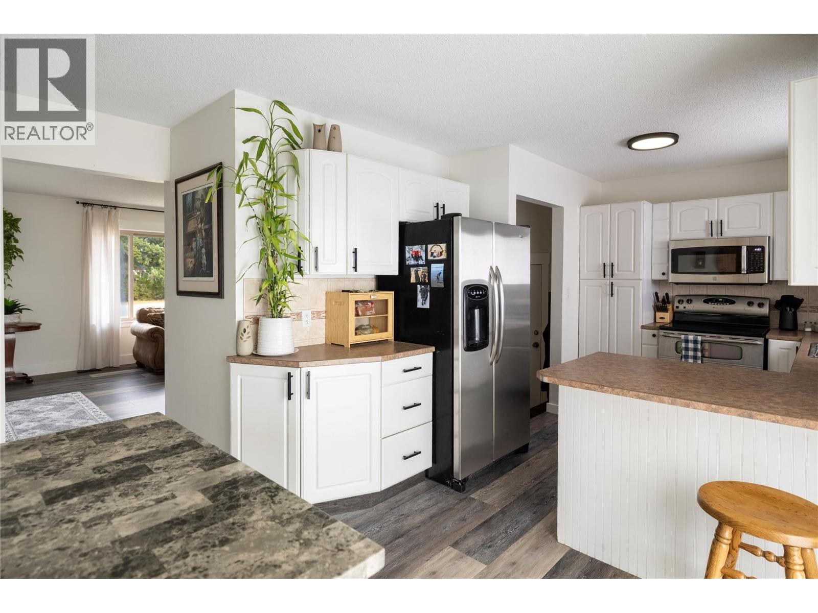  6454 Holbrook Road, Vernon