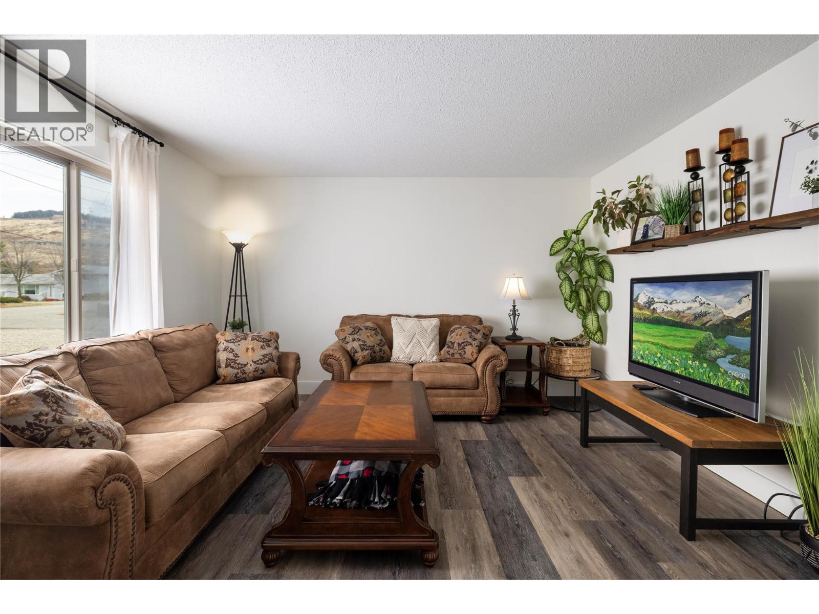  6454 Holbrook Road, Vernon