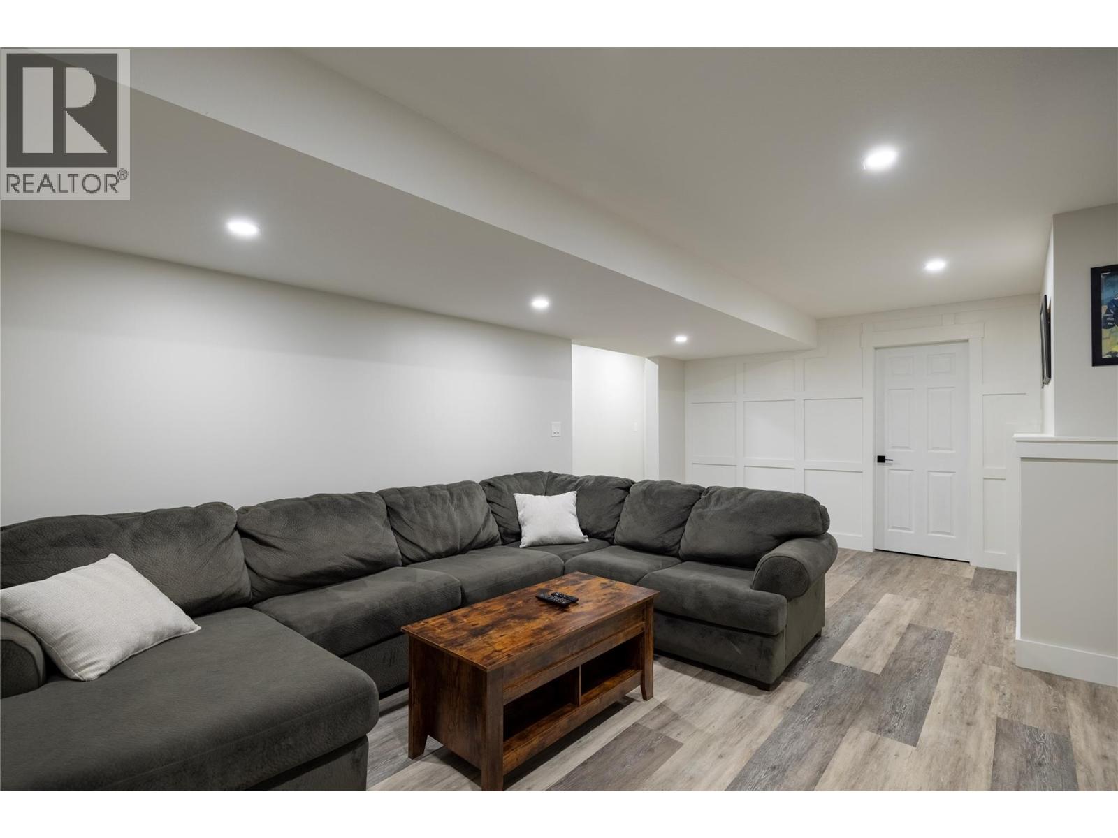  6454 Holbrook Road, Vernon