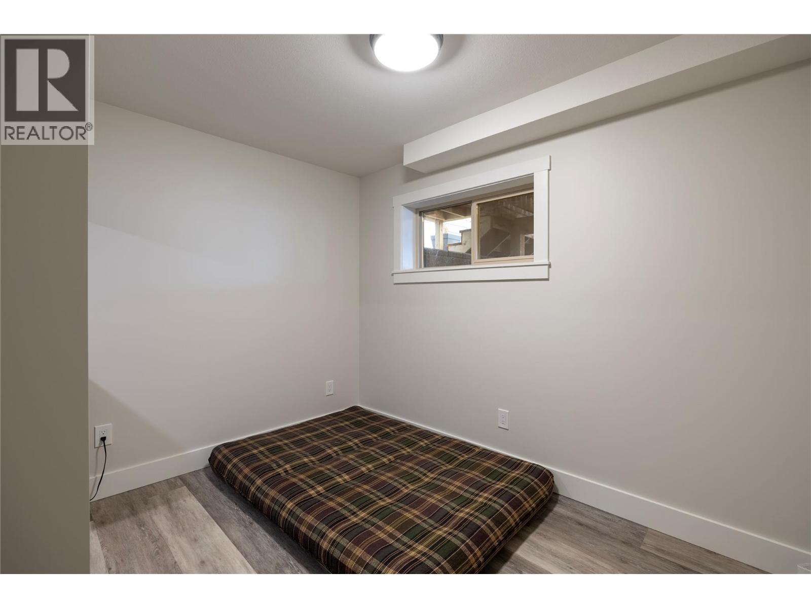  6454 Holbrook Road, Vernon