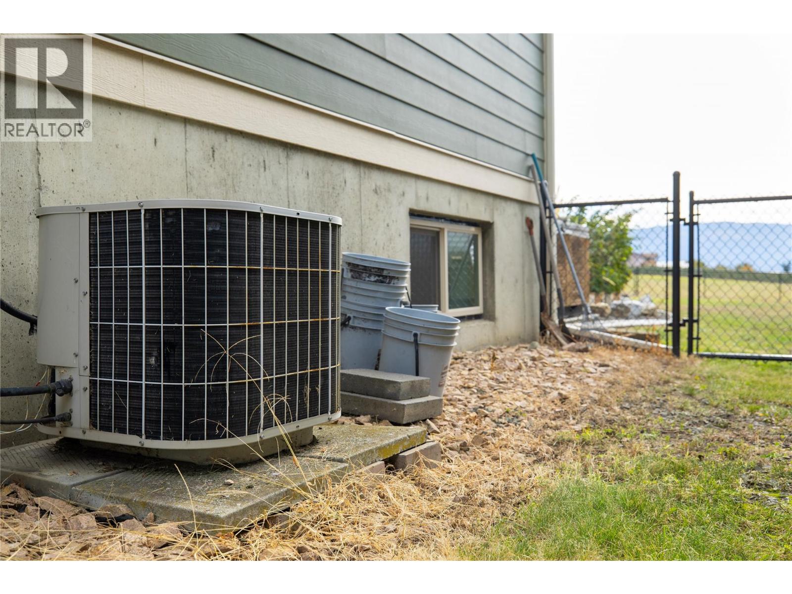  6454 Holbrook Road, Vernon