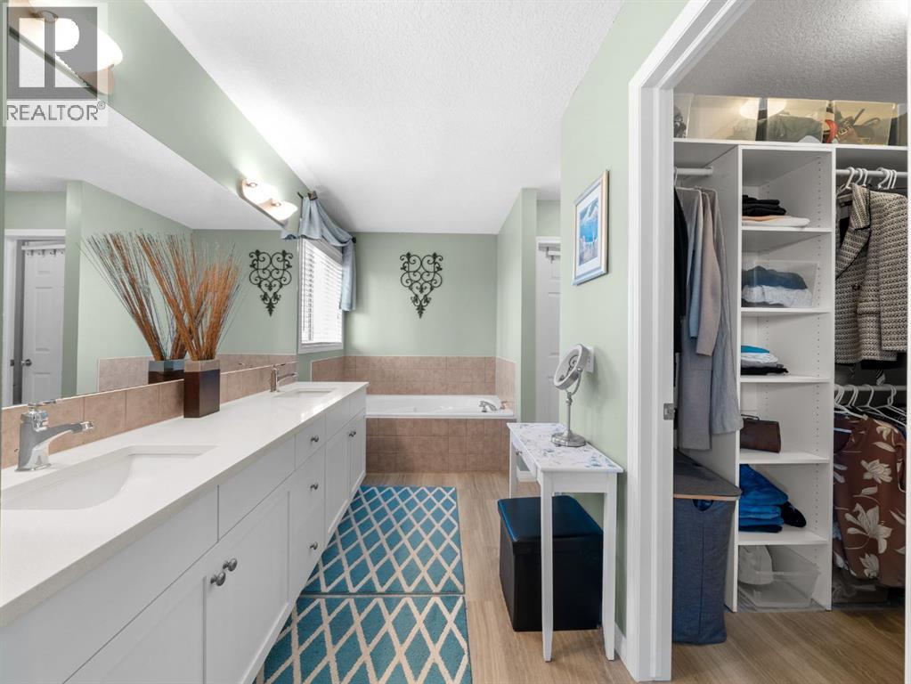 Single Family House for Sale in  Evansbrooke Way NW Evanston Calgary 