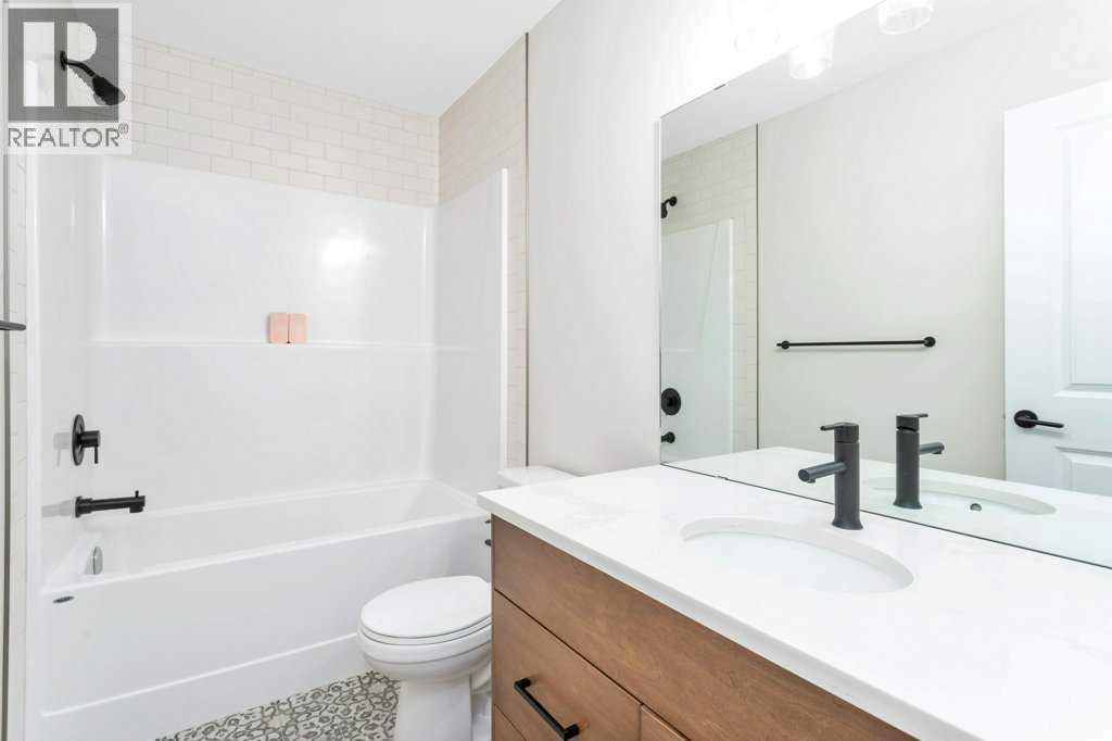 Single Family House for Sale in  Evergreen Way Evergreen Red Deer 