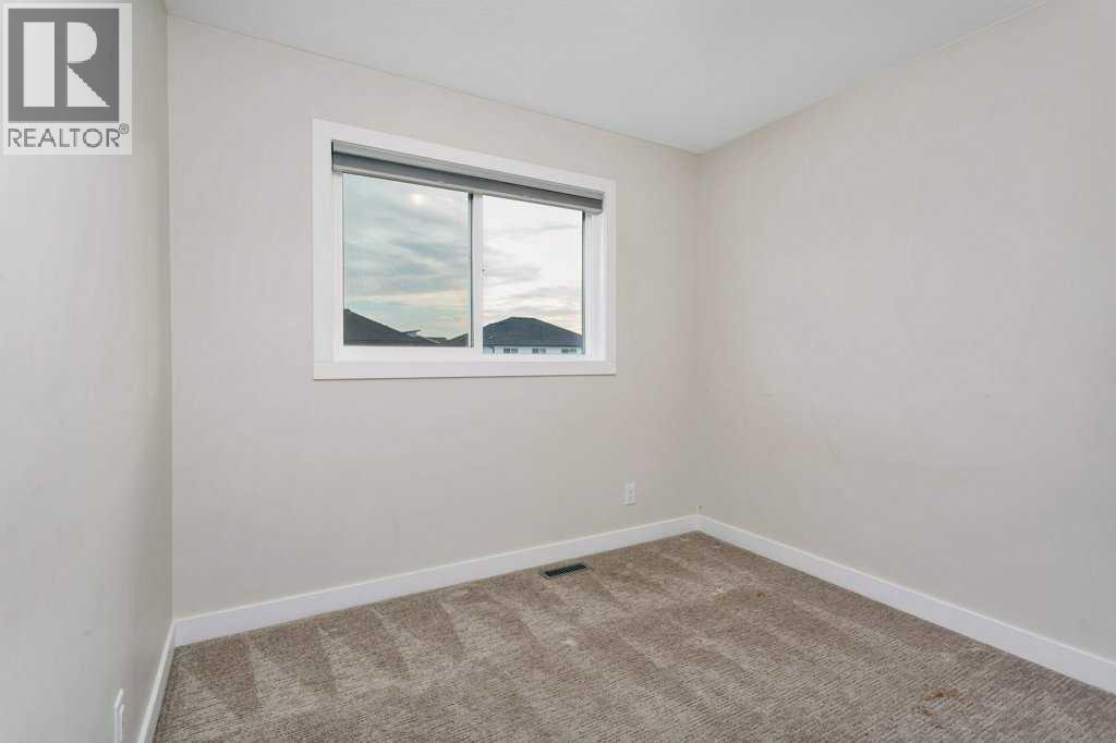 Single Family House for Sale in  Evergreen Way Evergreen Red Deer 