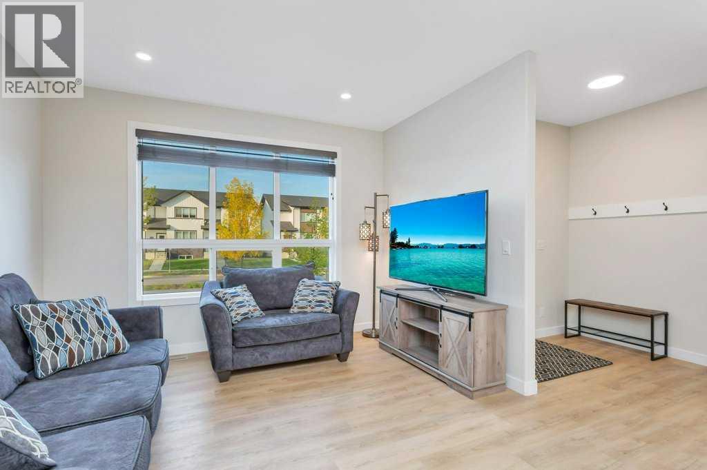 Single Family House for Sale in  Evergreen Way Evergreen Red Deer 