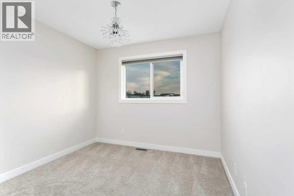 Single Family House for Sale in  Evergreen Way Evergreen Red Deer 