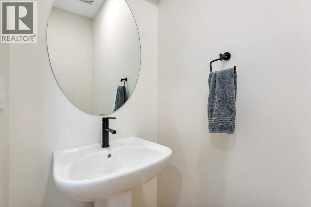 Single Family House for Sale in  Evergreen Way Evergreen Red Deer 