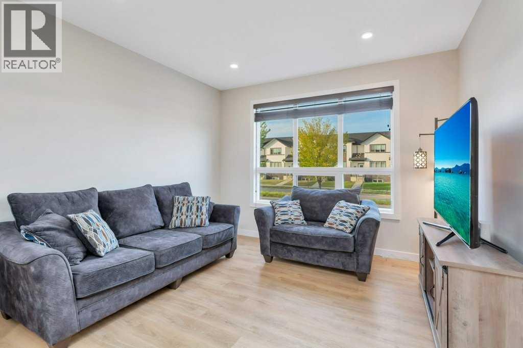 Single Family House for Sale in  Evergreen Way Evergreen Red Deer 