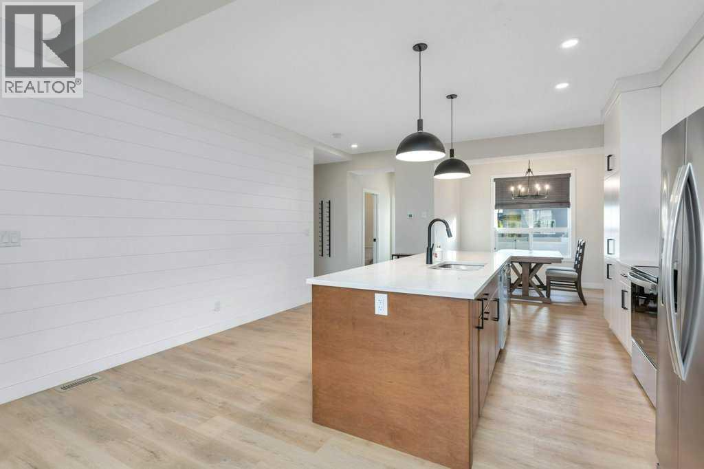 Single Family House for Sale in  Evergreen Way Evergreen Red Deer 