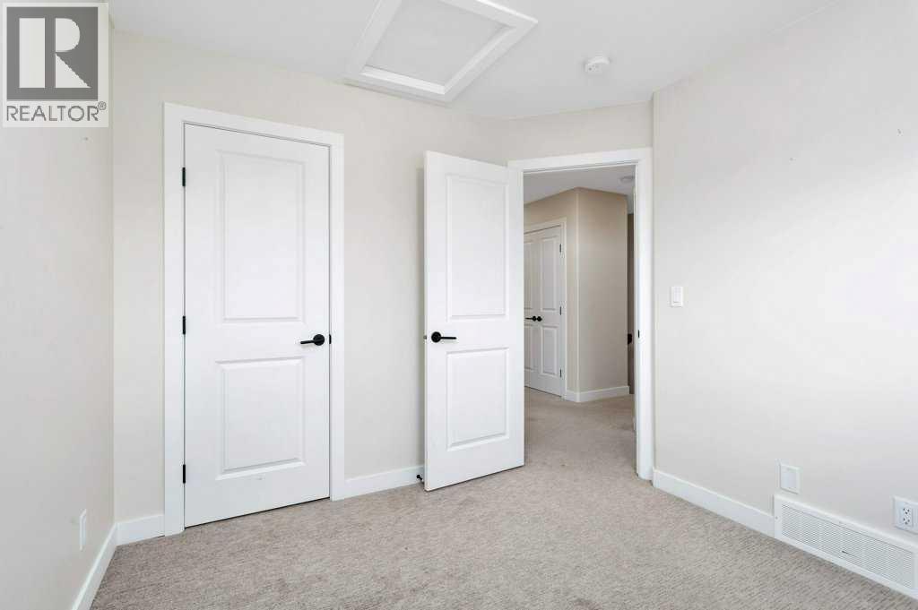 Single Family House for Sale in  Evergreen Way Evergreen Red Deer 