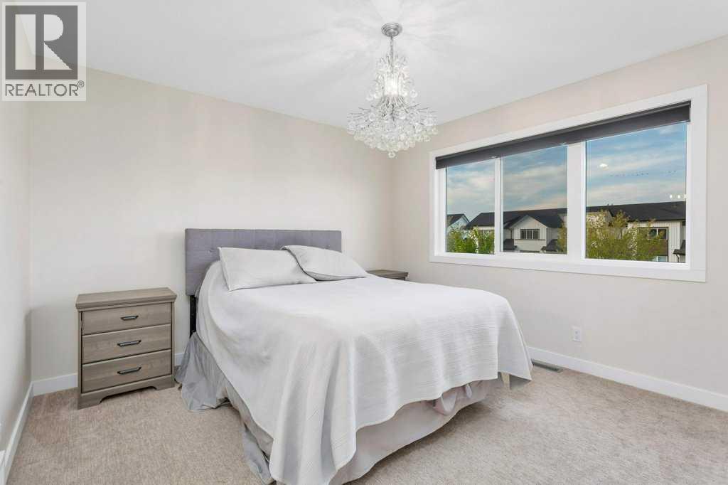 Single Family House for Sale in  Evergreen Way Evergreen Red Deer 