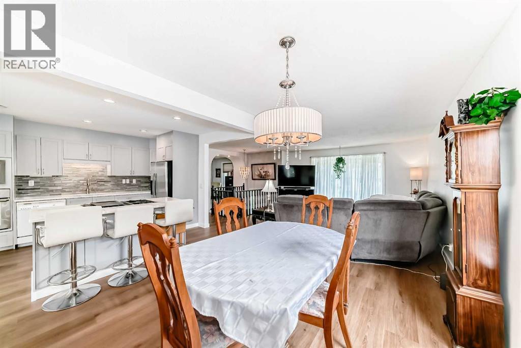 Single Family House Bi-level for Sale in  Pensville Road SE Penbrooke Meadows Calgary 