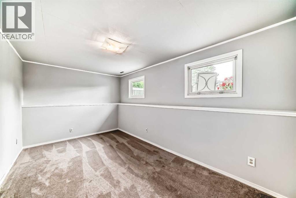 Single Family House Bi-level for Sale in  Pensville Road SE Penbrooke Meadows Calgary 