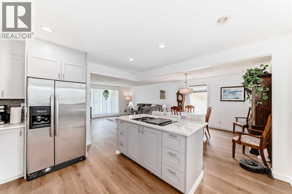 Single Family House Bi-level for Sale in  Pensville Road SE Penbrooke Meadows Calgary 