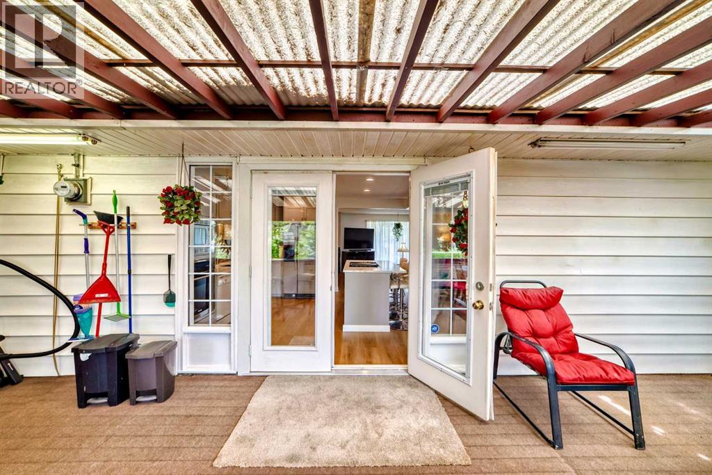 Single Family House Bi-level for Sale in  Pensville Road SE Penbrooke Meadows Calgary 