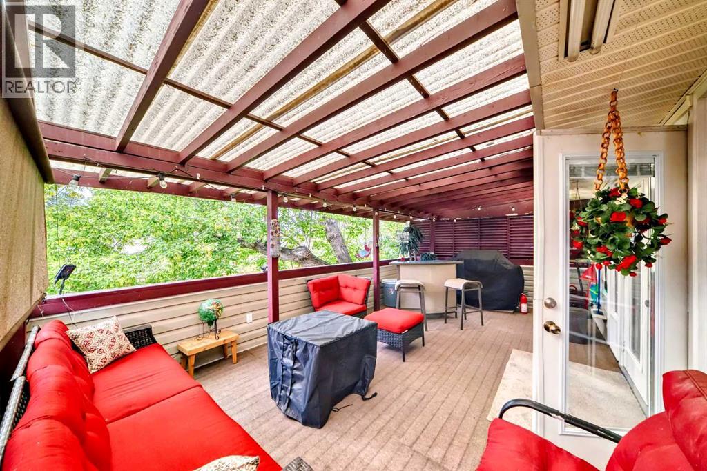 Single Family House Bi-level for Sale in  Pensville Road SE Penbrooke Meadows Calgary 