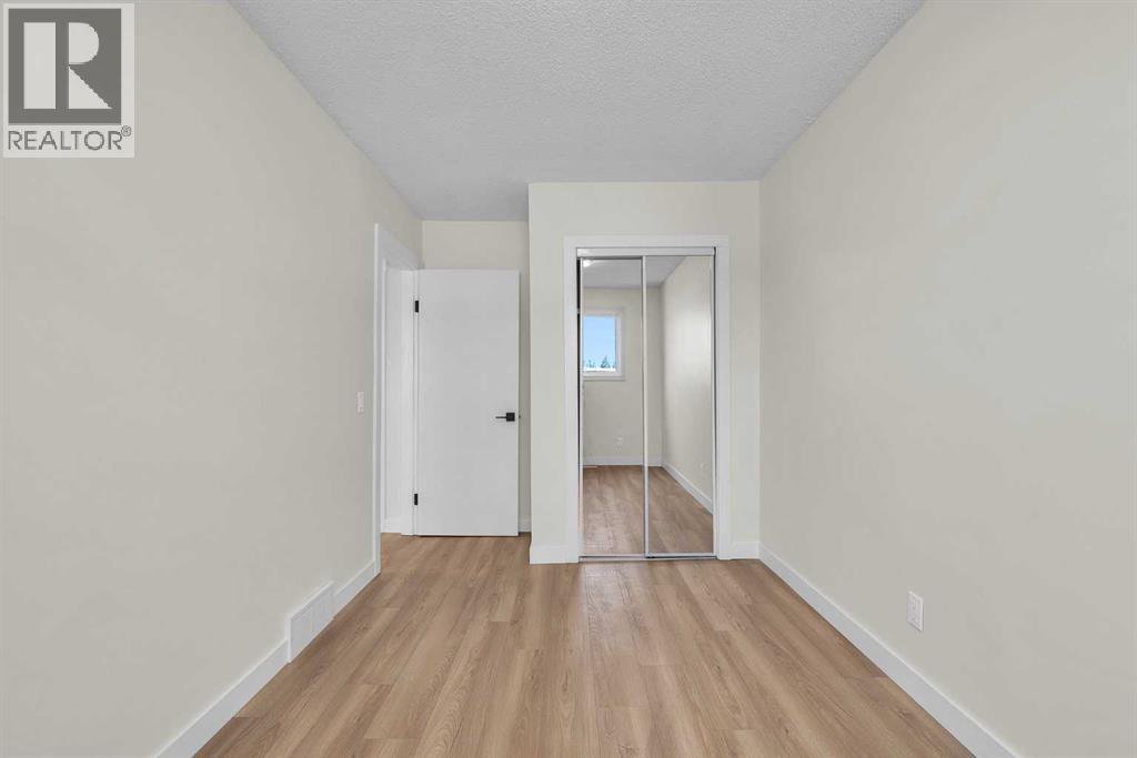 Single Family House 4 Level for Sale in   Street SE Penbrooke Meadows Calgary 