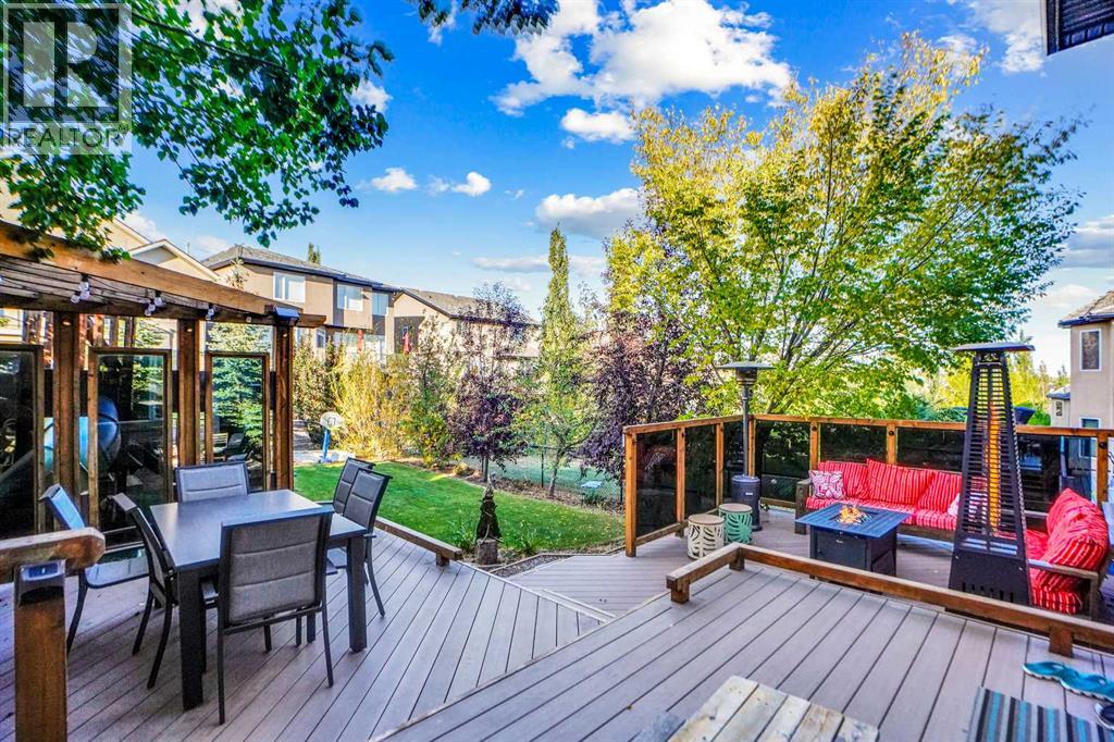 Single Family House for Sale in  Royal Ridge Manor NW Royal Oak Calgary 