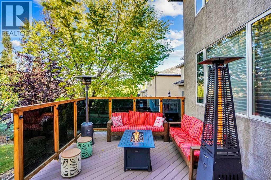 Single Family House for Sale in  Royal Ridge Manor NW Royal Oak Calgary 