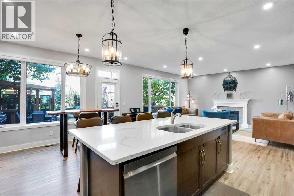 Single Family House for Sale in  Royal Ridge Manor NW Royal Oak Calgary 