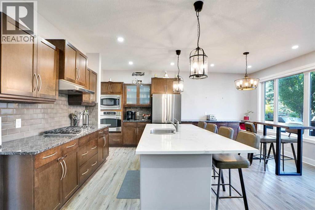 Single Family House for Sale in  Royal Ridge Manor NW Royal Oak Calgary 