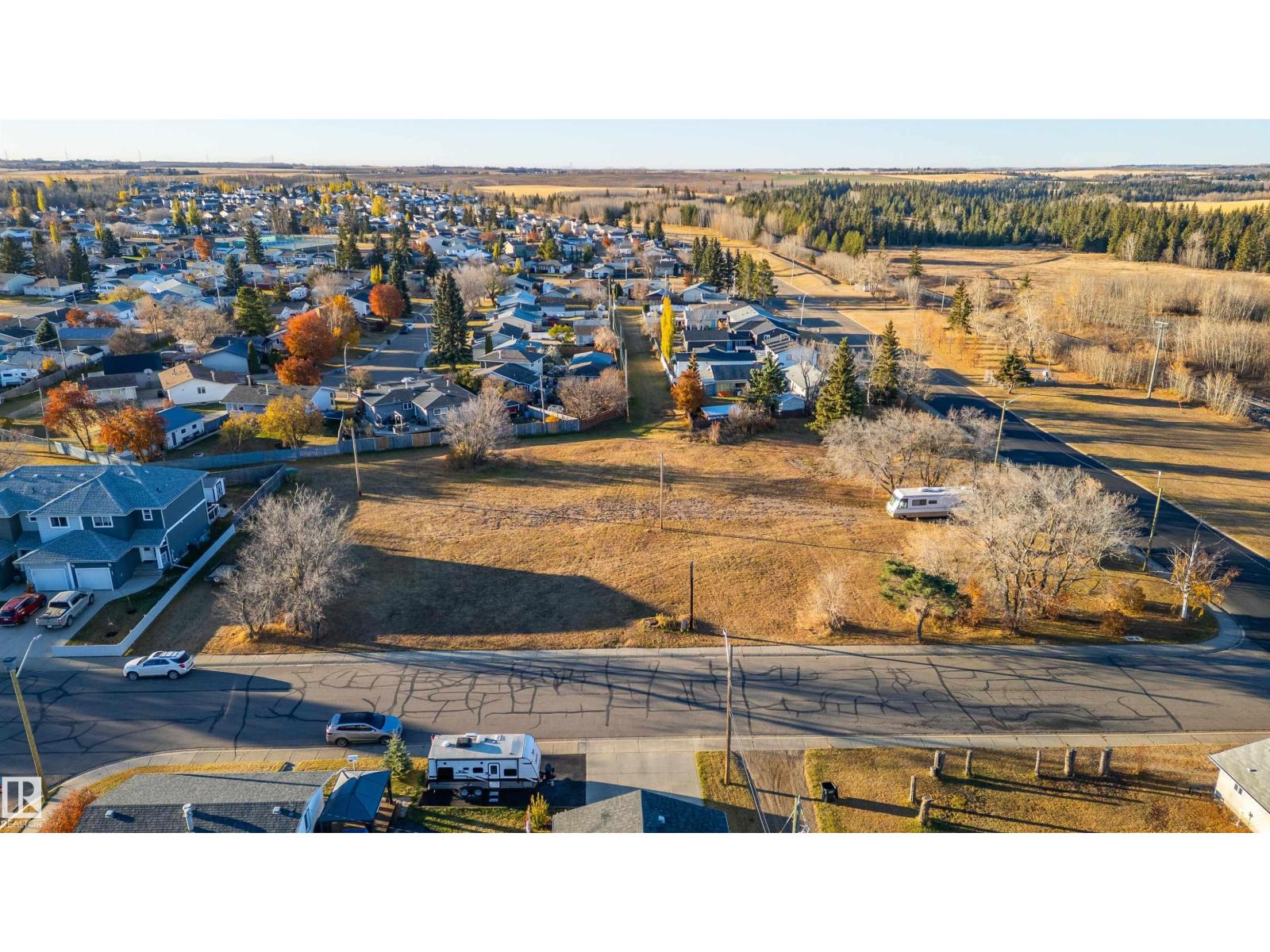 4921 48 AV - Photo 3 of 28, Gibbons, Alberta