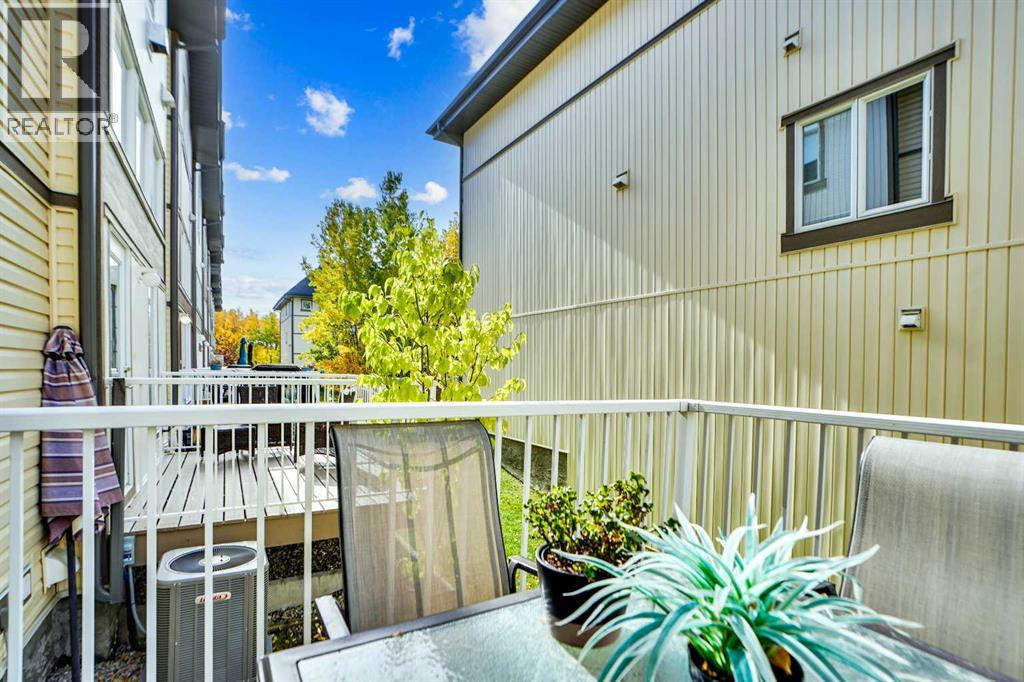 Single Family House 4 Level for Sale in  Wentworth Villas SW West Springs Calgary 