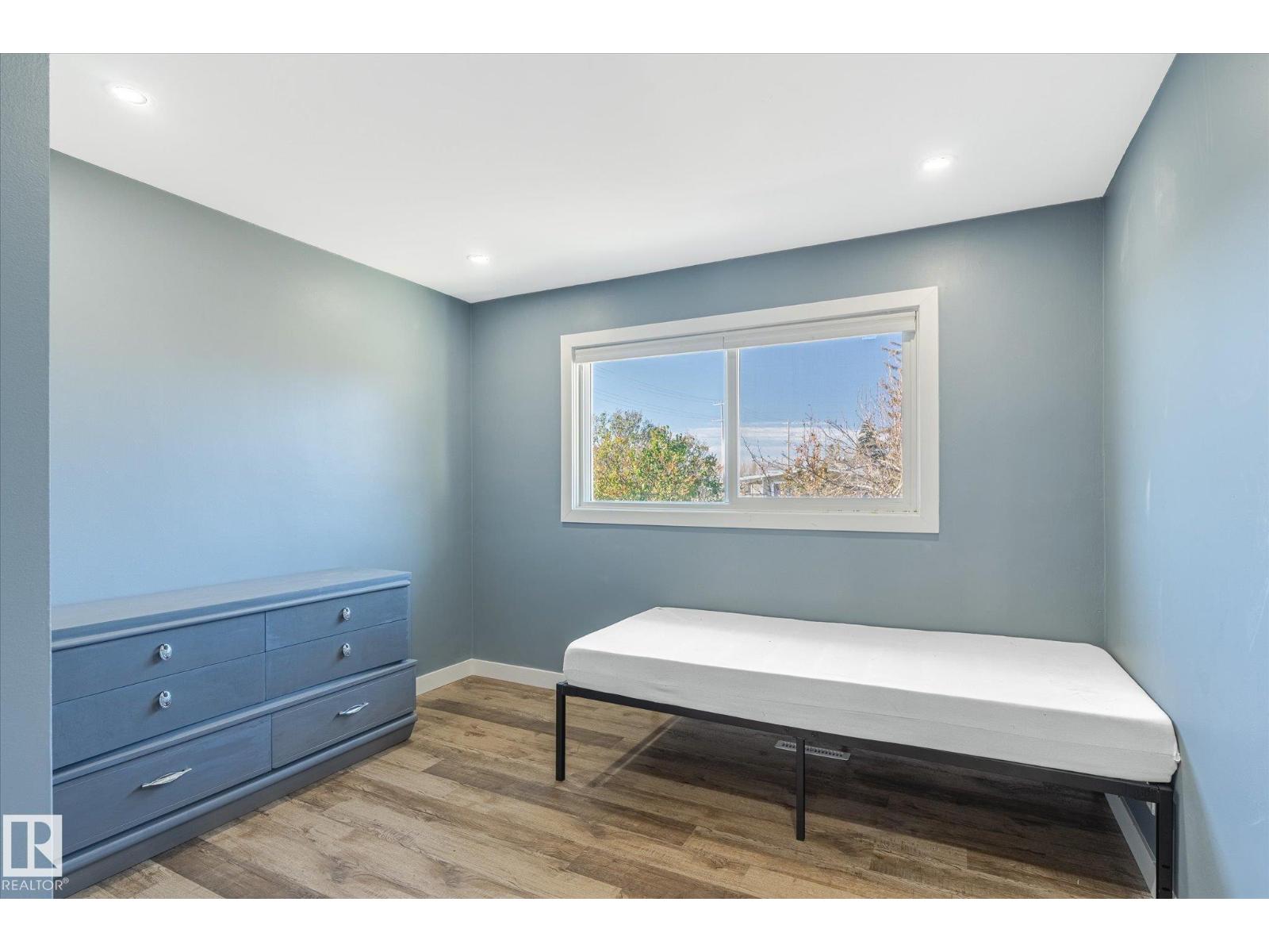 Single Family House Raised bungalow for Sale in  &   ST NW Edmonton 