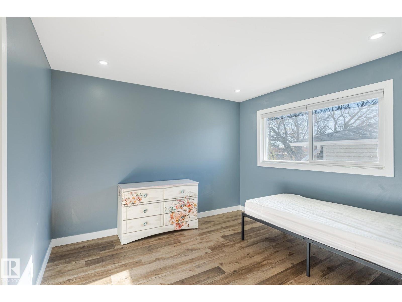 Single Family House Raised bungalow for Sale in  &   ST NW Edmonton 