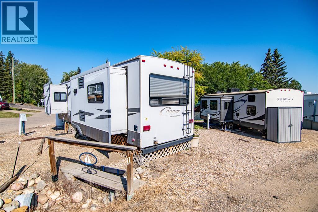 25054 South Pine Lake Road, Rural Red Deer County