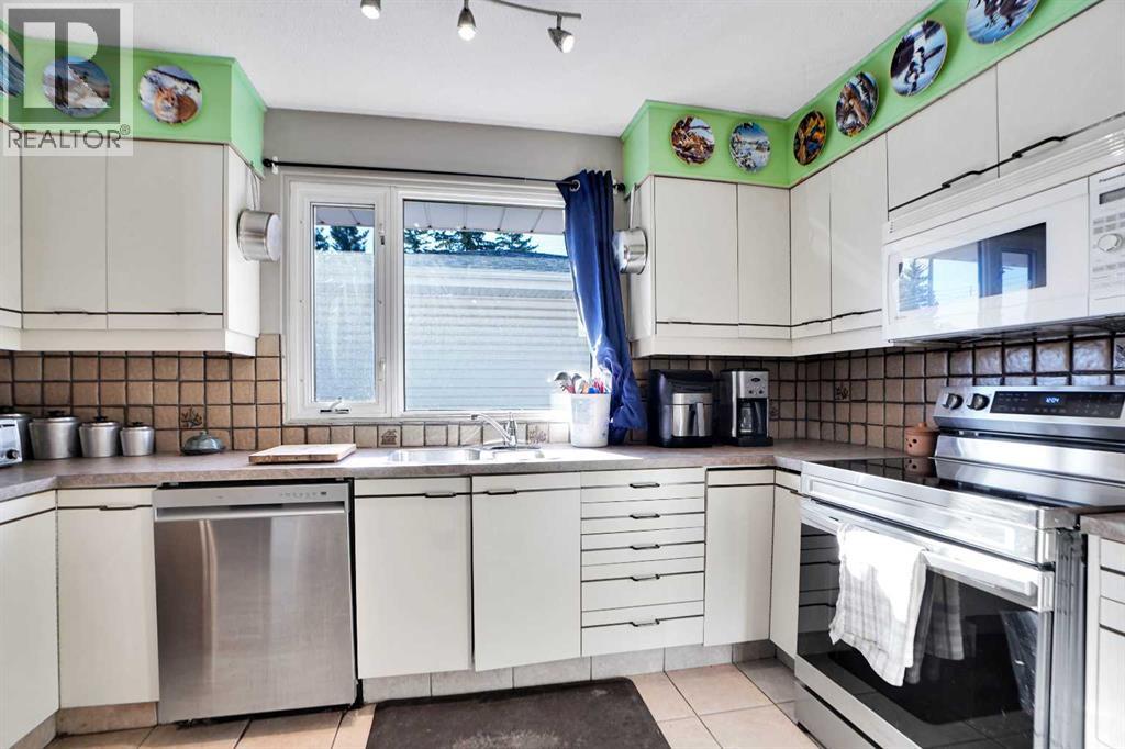 Single Family House Bungalow for Sale in  Sackville Drive SW Southwood Calgary 