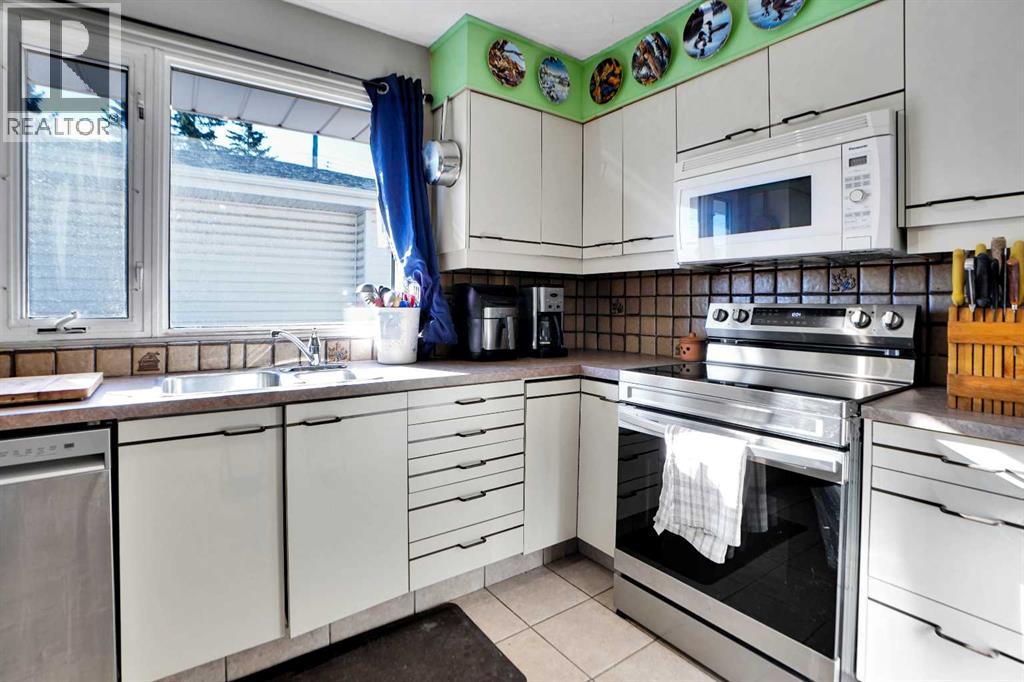 Single Family House Bungalow for Sale in  Sackville Drive SW Southwood Calgary 