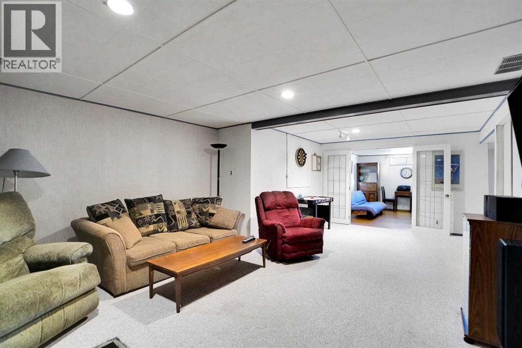 Single Family House Bungalow for Sale in  Sackville Drive SW Southwood Calgary 