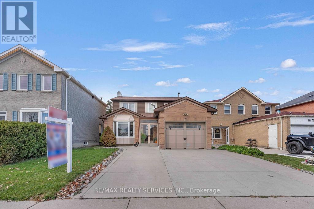 12 NUTTALL STREET, Brampton (Westgate), Ontario