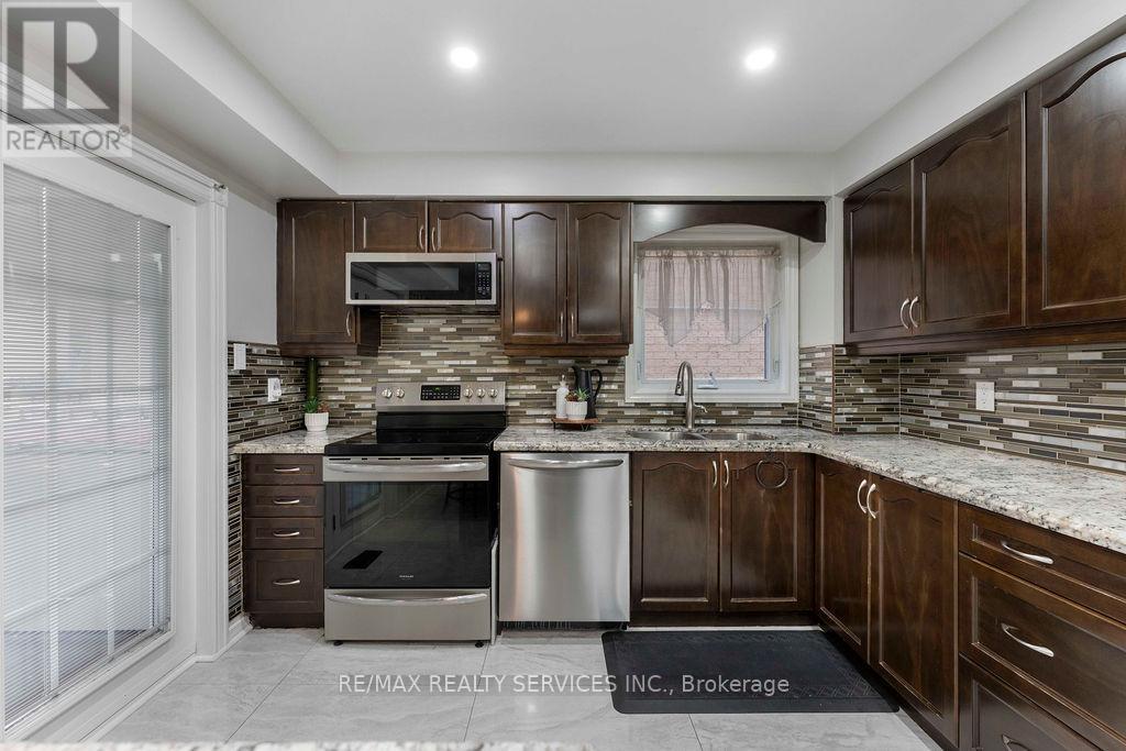 Single Family House for Sale in  NUTTALL STREET Brampton (Westgate) 