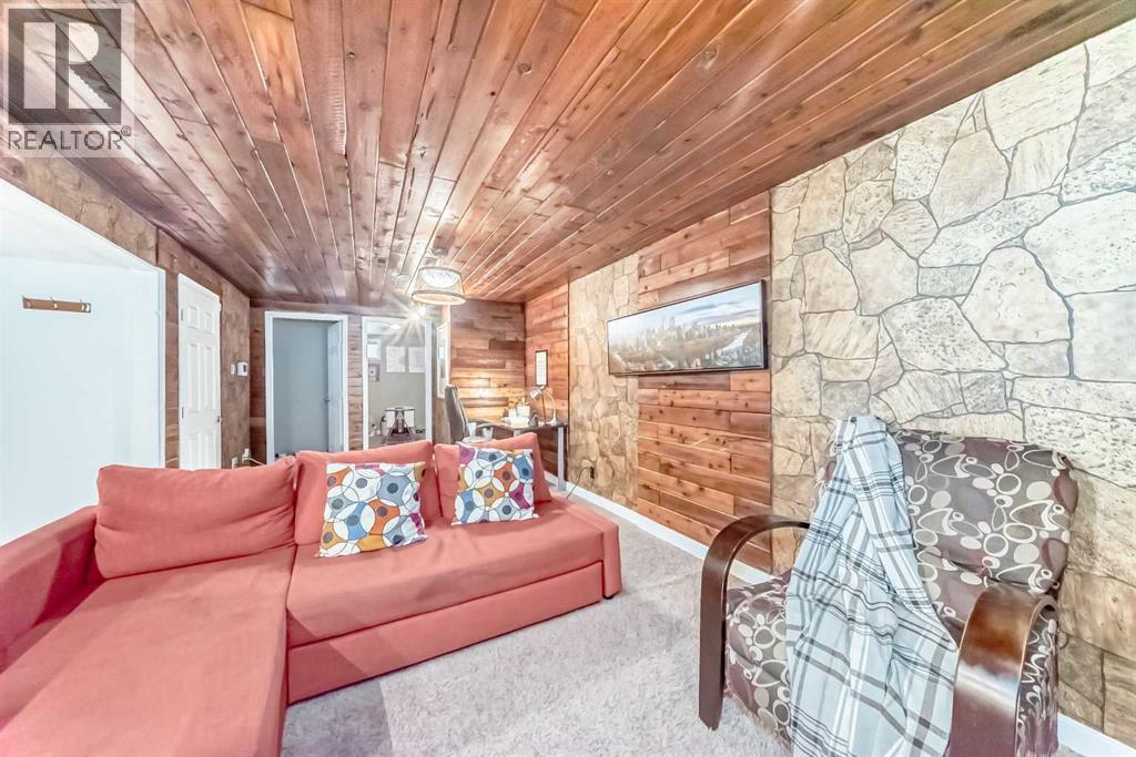 Single Family House Bungalow for Sale in  Templeside Circle NE Temple Calgary 